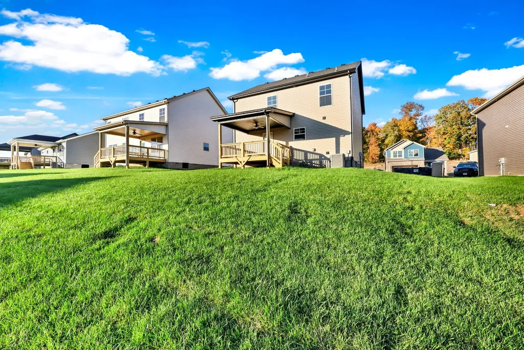 369 Cardinal Creek Clarksville TN 37040