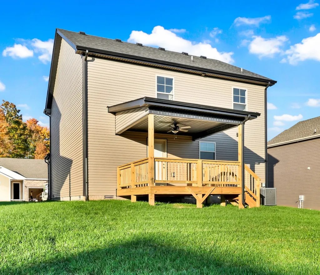 369 Cardinal Creek Clarksville TN 37040