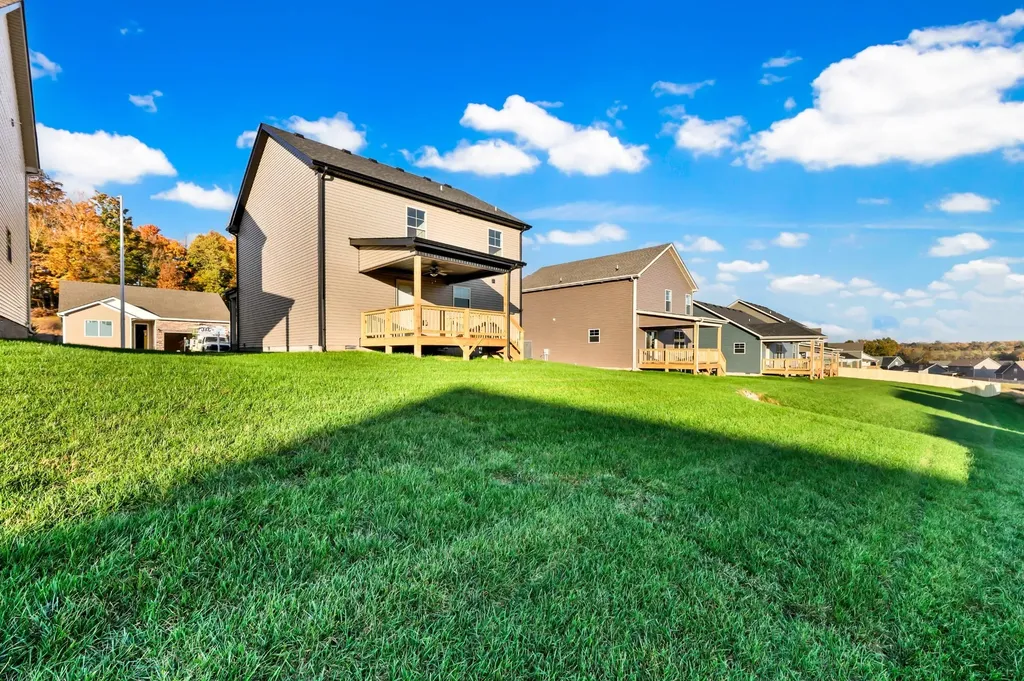 369 Cardinal Creek Clarksville TN 37040