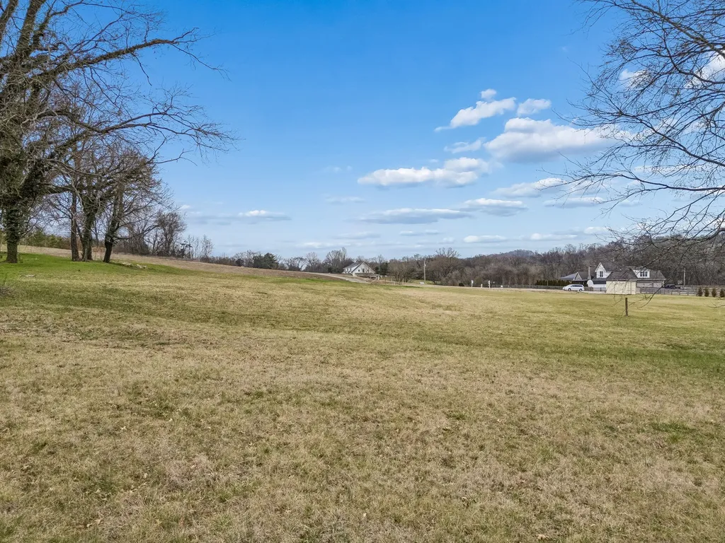 105 Heirloom Lane Columbia TN 38401