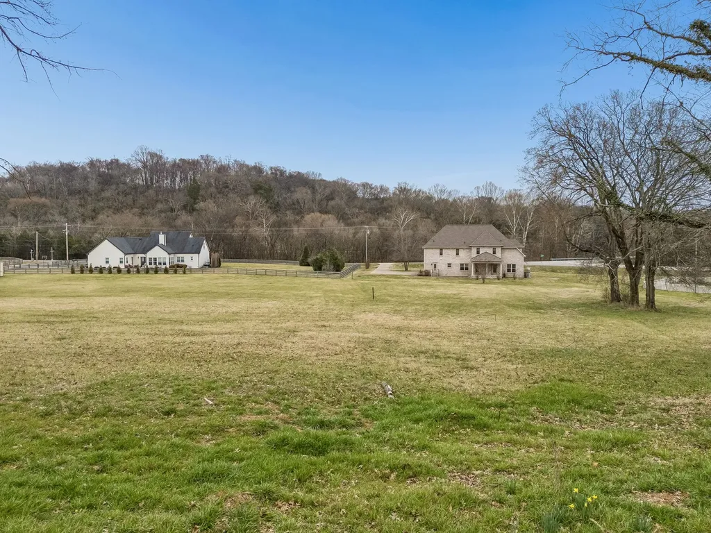 105 Heirloom Lane Columbia TN 38401