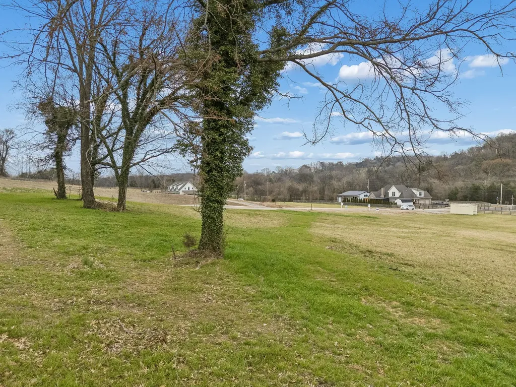 105 Heirloom Lane Columbia TN 38401