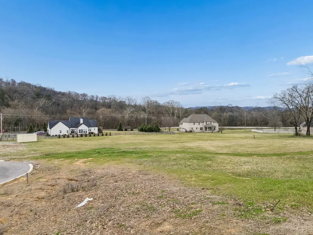 105 Heirloom Lane Columbia TN 38401