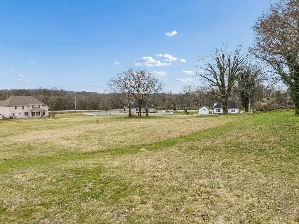 105 Heirloom Lane Columbia TN 38401