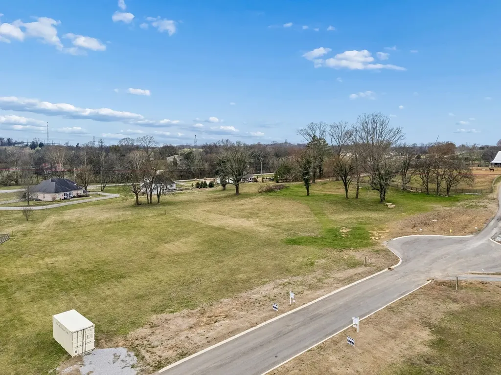 105 Heirloom Lane Columbia TN 38401