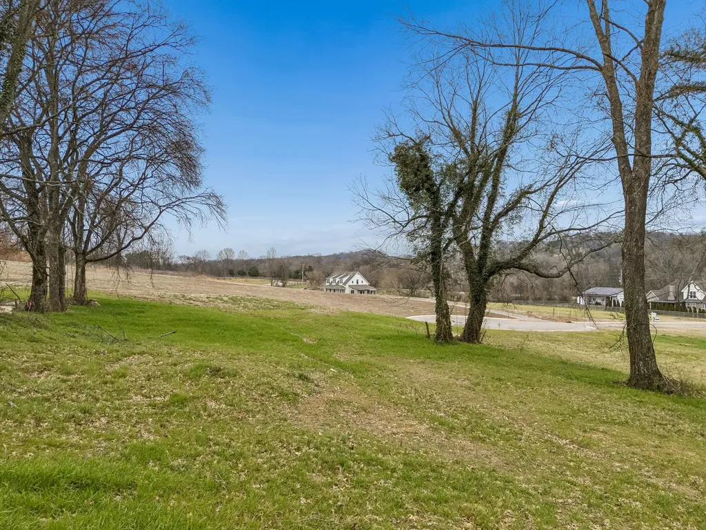 105 Heirloom Lane Columbia TN 38401