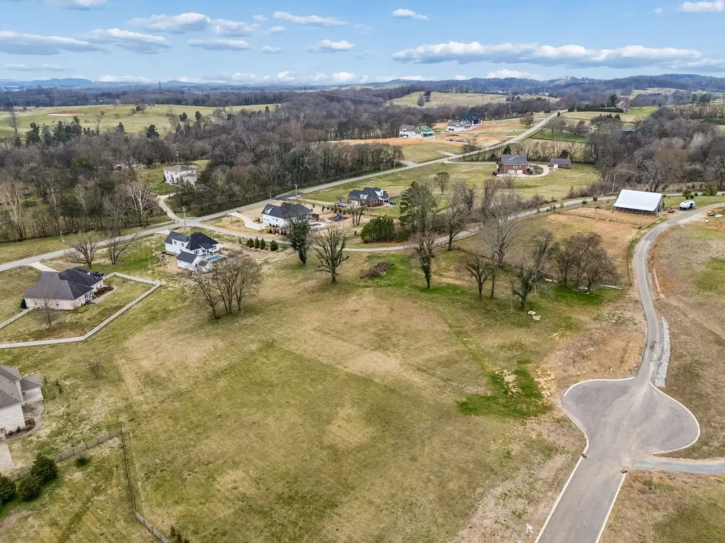 105 Heirloom Lane Columbia TN 38401