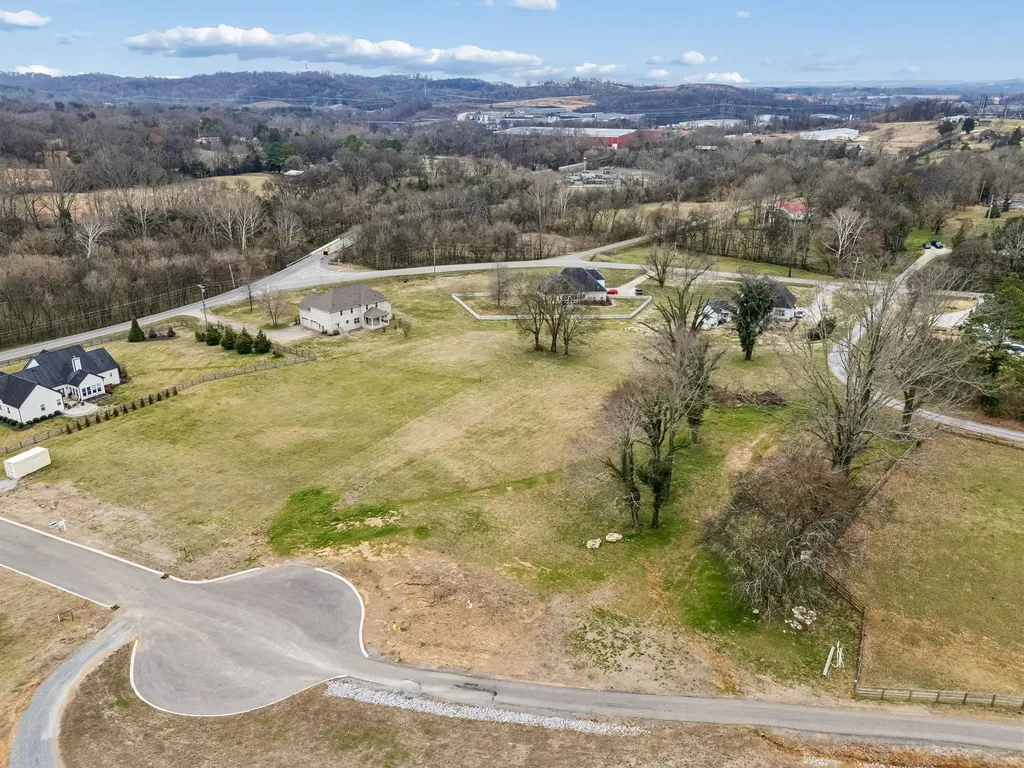 105 Heirloom Lane Columbia TN 38401