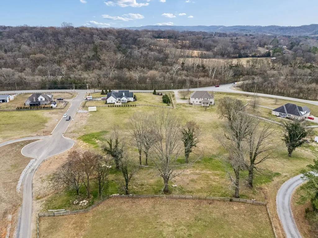 105 Heirloom Lane Columbia TN 38401