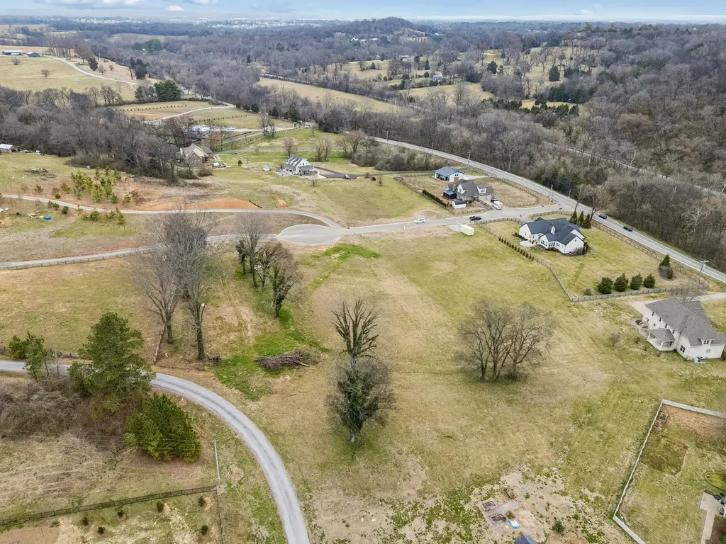 105 Heirloom Lane Columbia TN 38401