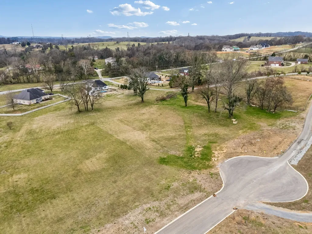 105 Heirloom Lane Columbia TN 38401