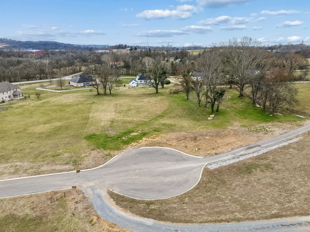 105 Heirloom Lane Columbia TN 38401