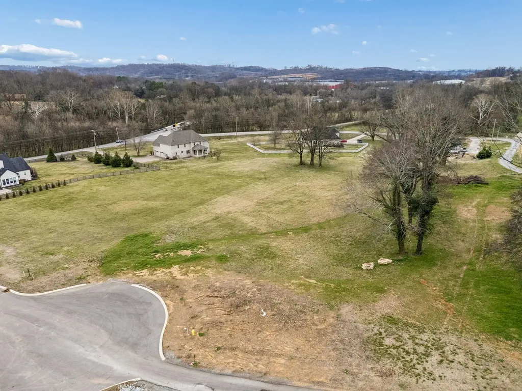 105 Heirloom Lane Columbia TN 38401