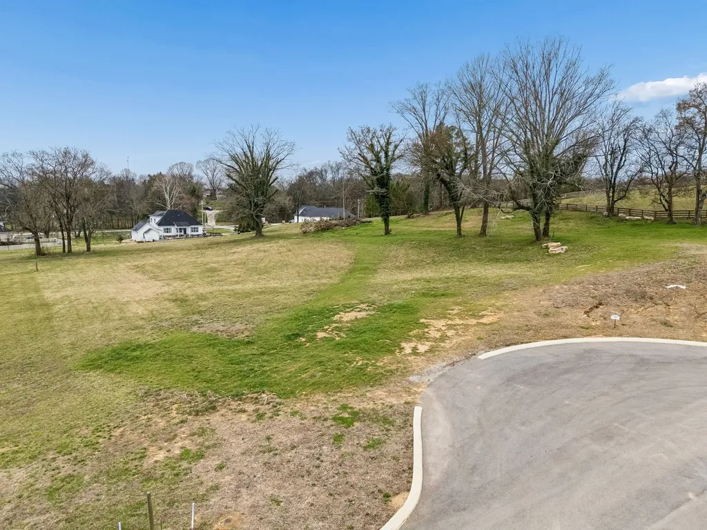 105 Heirloom Lane Columbia TN 38401