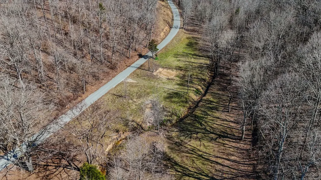 375 Roanoke Creek Road Collinwood TN 38450