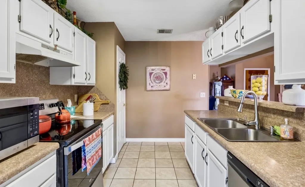 1717 Ridgemere Court Hermitage TN 37076