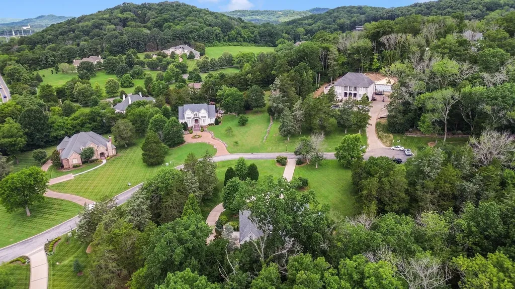 110 Balleroy Drive Brentwood TN 37027