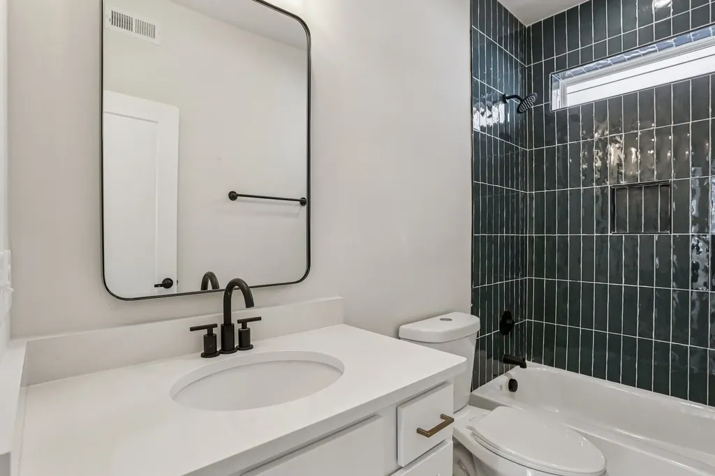 1617 Hampton St, W Nashville TN 37207