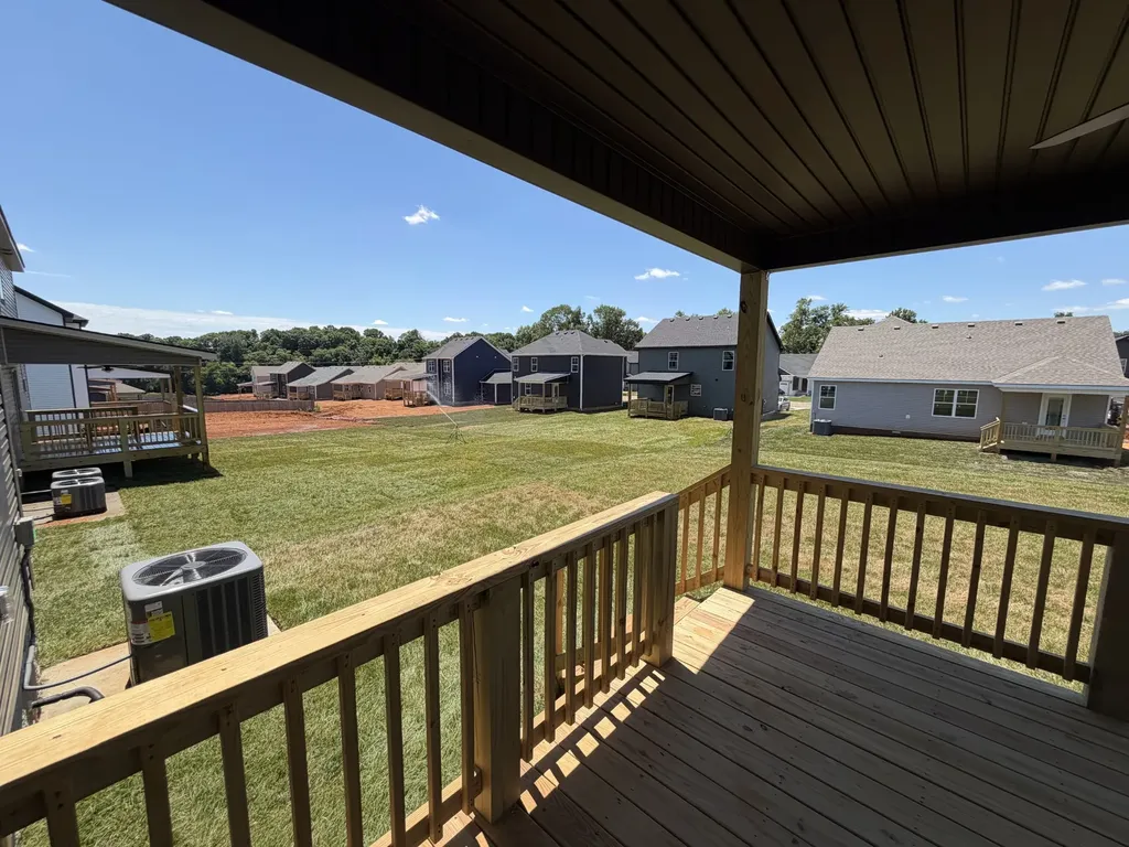 358 Cardinal Creek Clarksville TN 37040