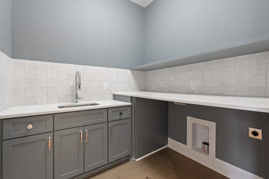 641 Brook Hollow Road Nashville TN 37205