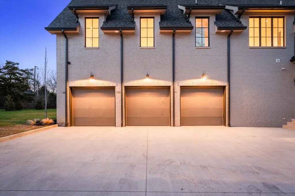 641 Brook Hollow Road Nashville TN 37205
