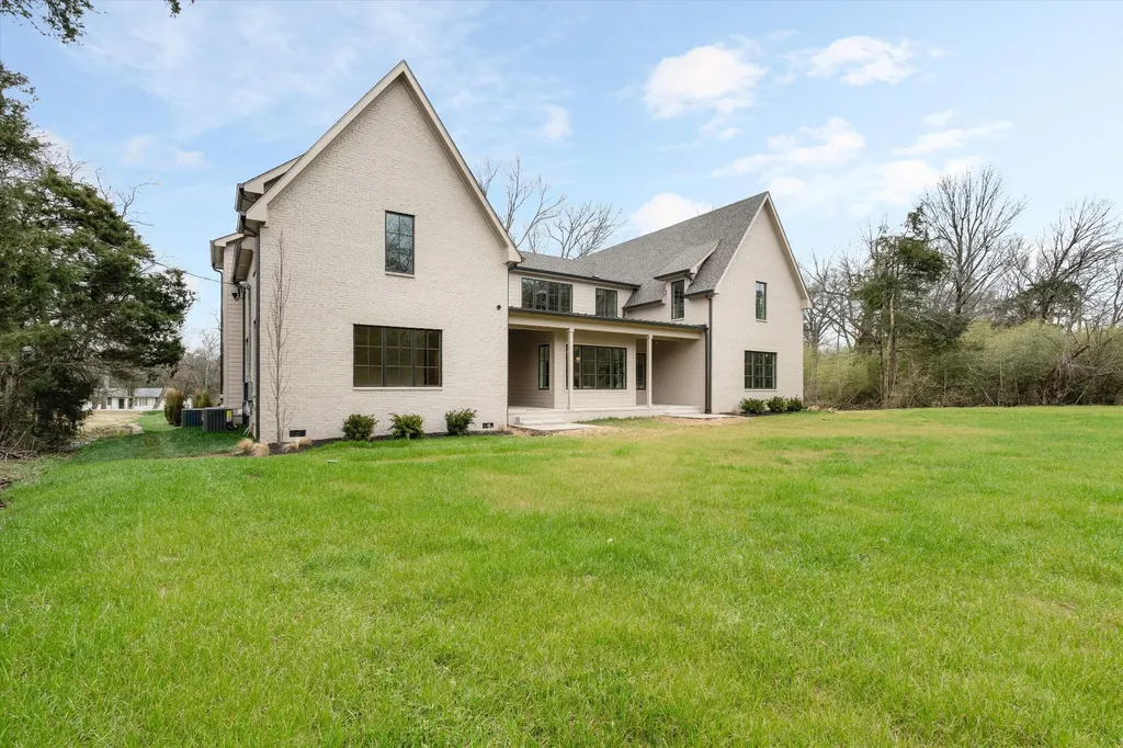 641 Brook Hollow Road Nashville TN 37205