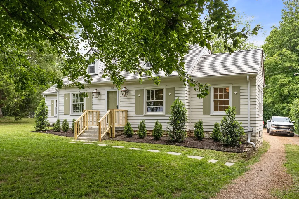 215 Lewisburg Avenue Franklin TN 37064
