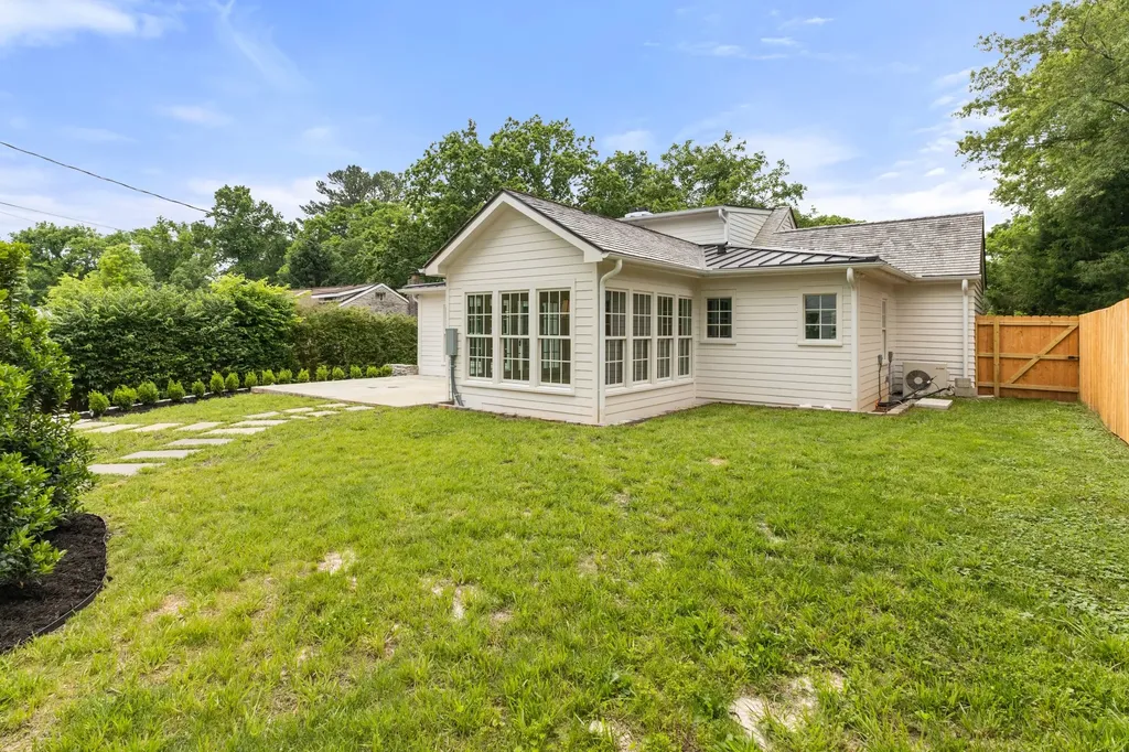 215 Lewisburg Avenue Franklin TN 37064
