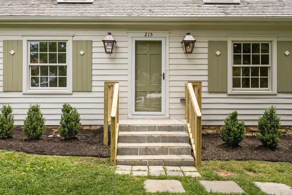 215 Lewisburg Avenue Franklin TN 37064