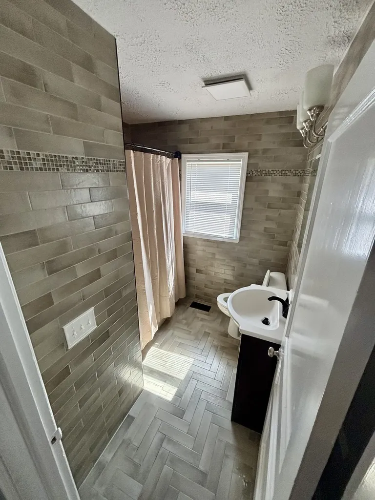216 Daleview Avenue Gallatin TN 37066