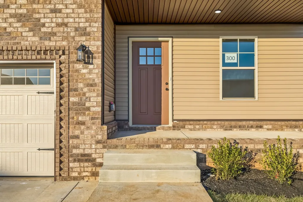 365 Cardinal Creek Clarksville TN 37040