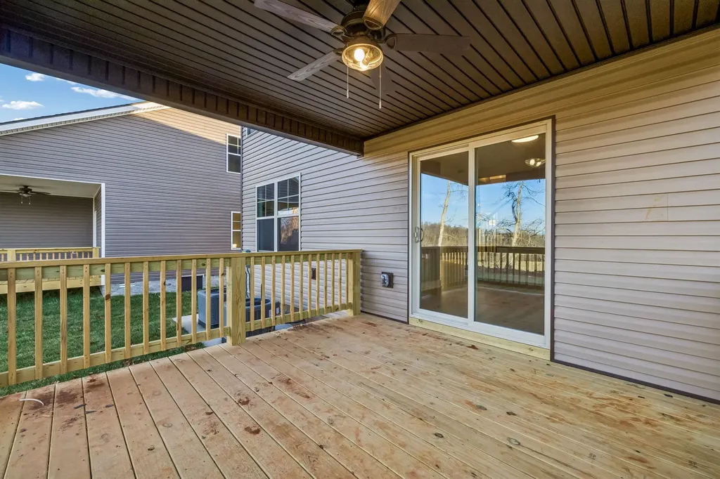 365 Cardinal Creek Clarksville TN 37040