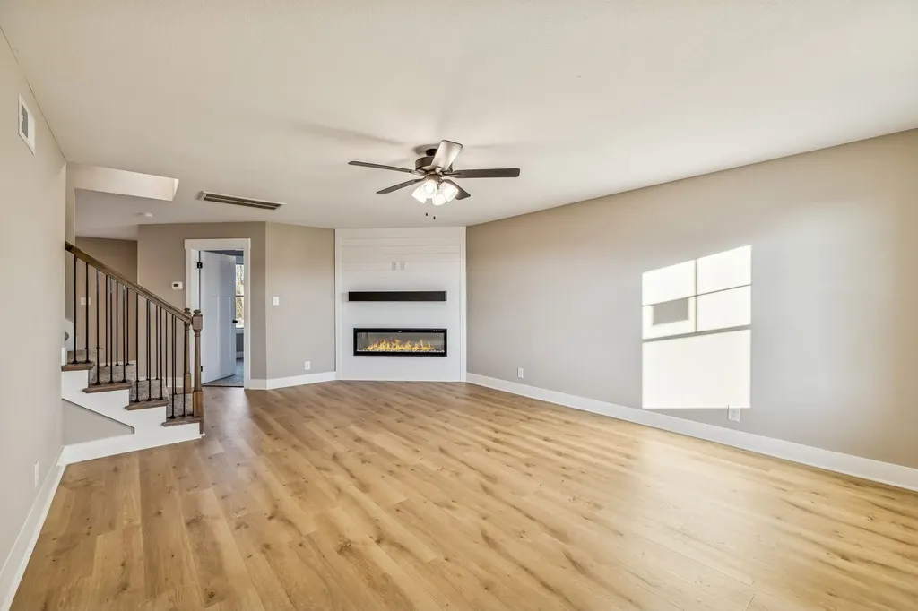 365 Cardinal Creek Clarksville TN 37040