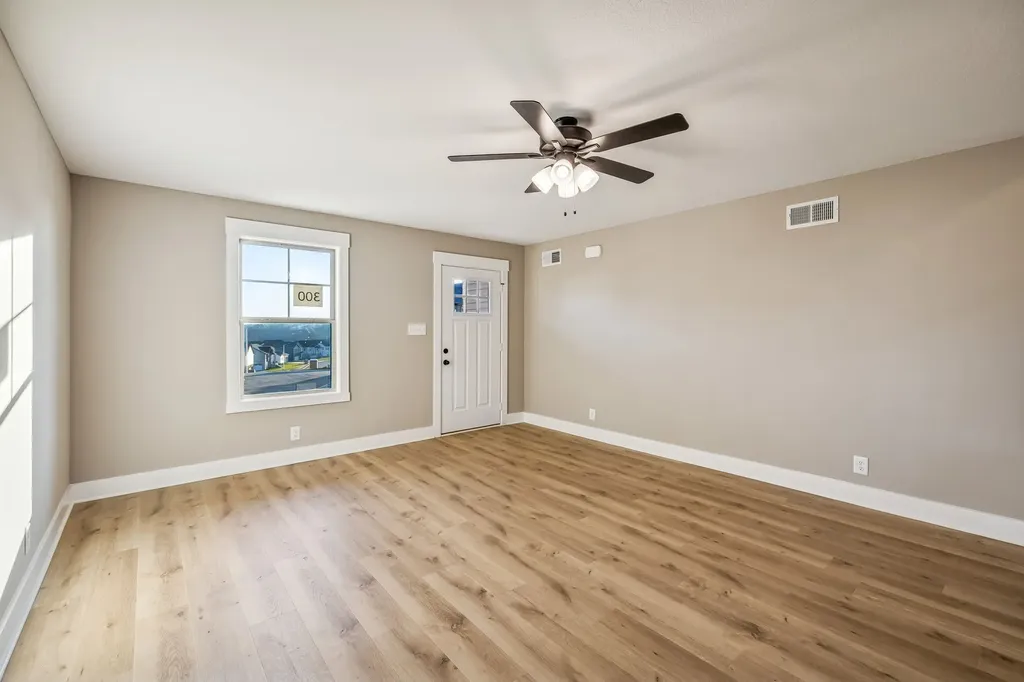 365 Cardinal Creek Clarksville TN 37040