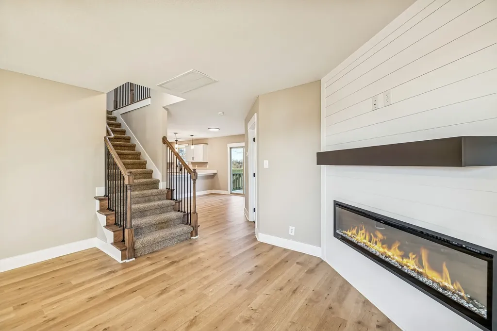 365 Cardinal Creek Clarksville TN 37040