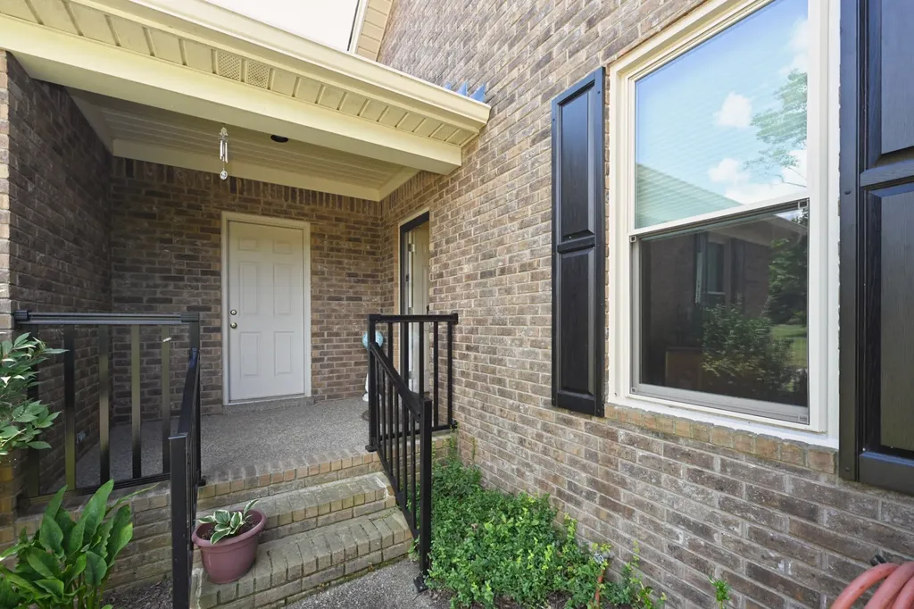 210 The Hollows Court Hendersonville TN 37075