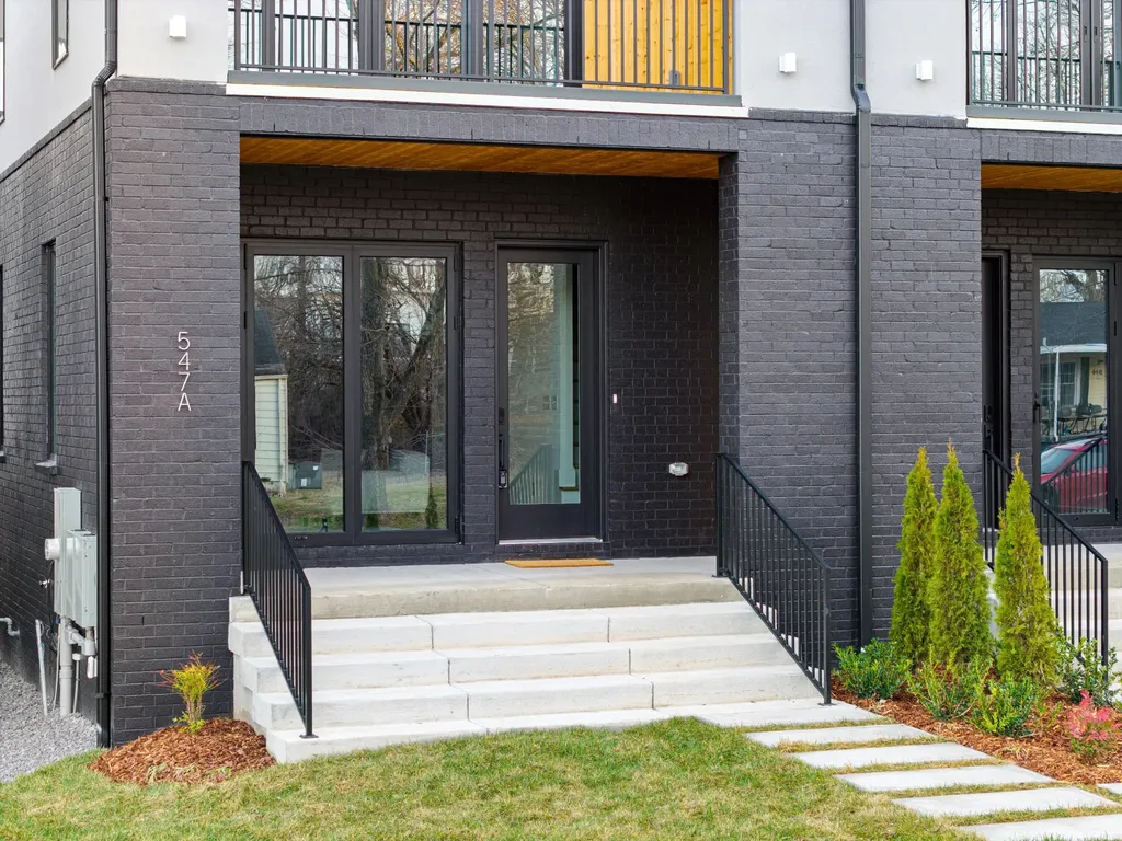 547A Moore Avenue Nashville TN 37203