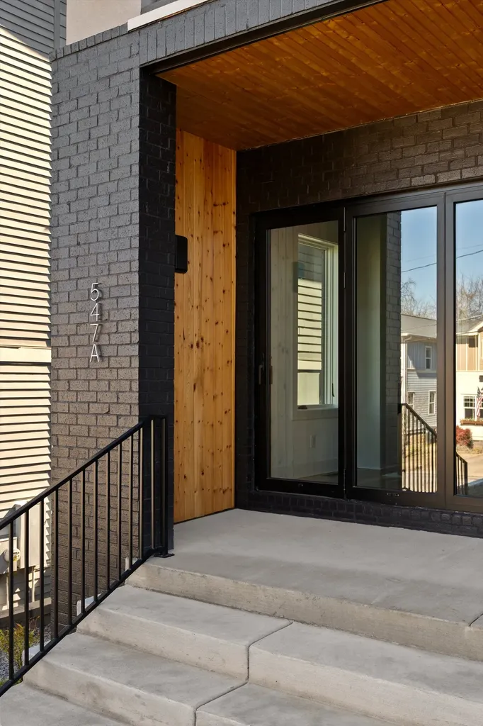 547A Moore Avenue Nashville TN 37203