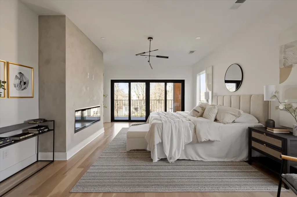 547A Moore Avenue Nashville TN 37203