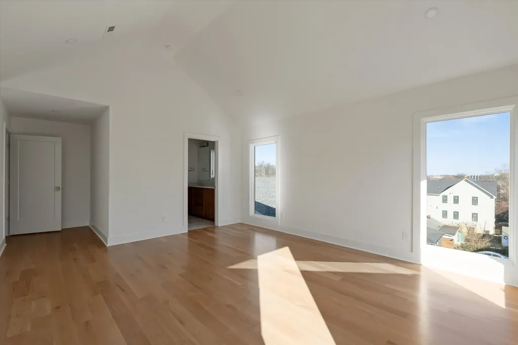 547A Moore Avenue Nashville TN 37203