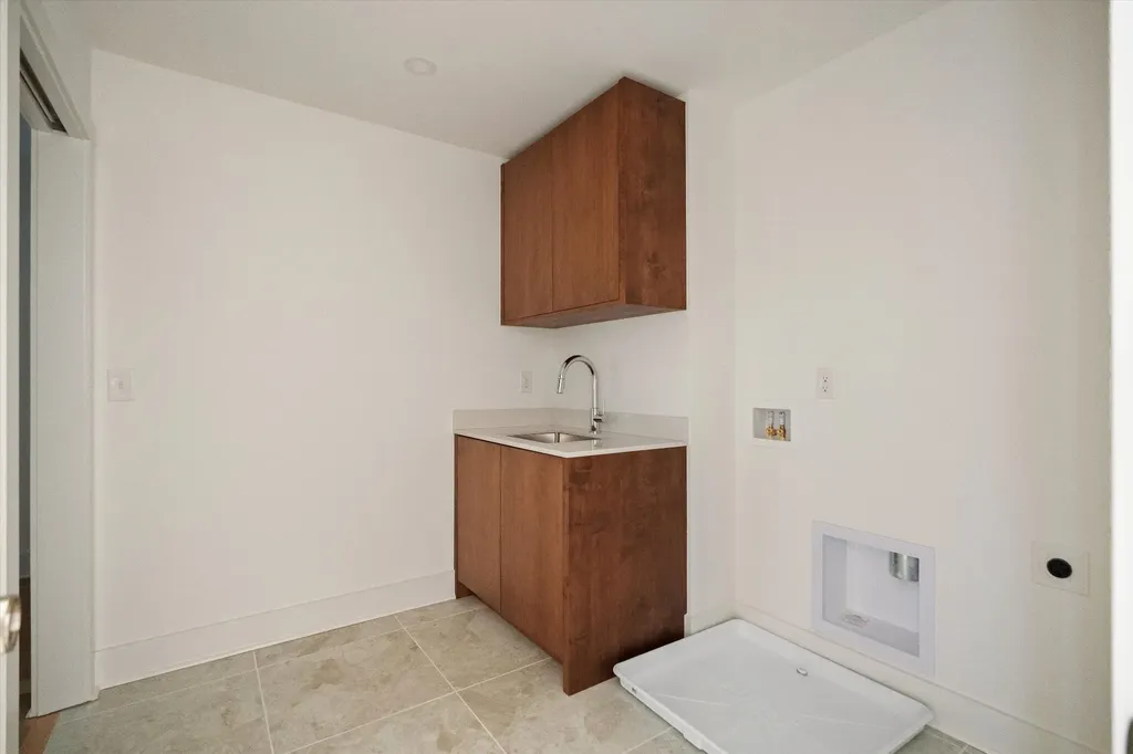 547A Moore Avenue Nashville TN 37203