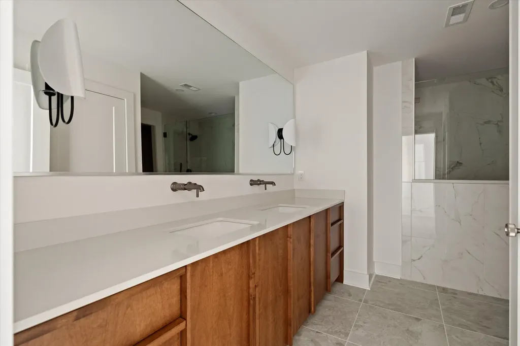 547A Moore Avenue Nashville TN 37203