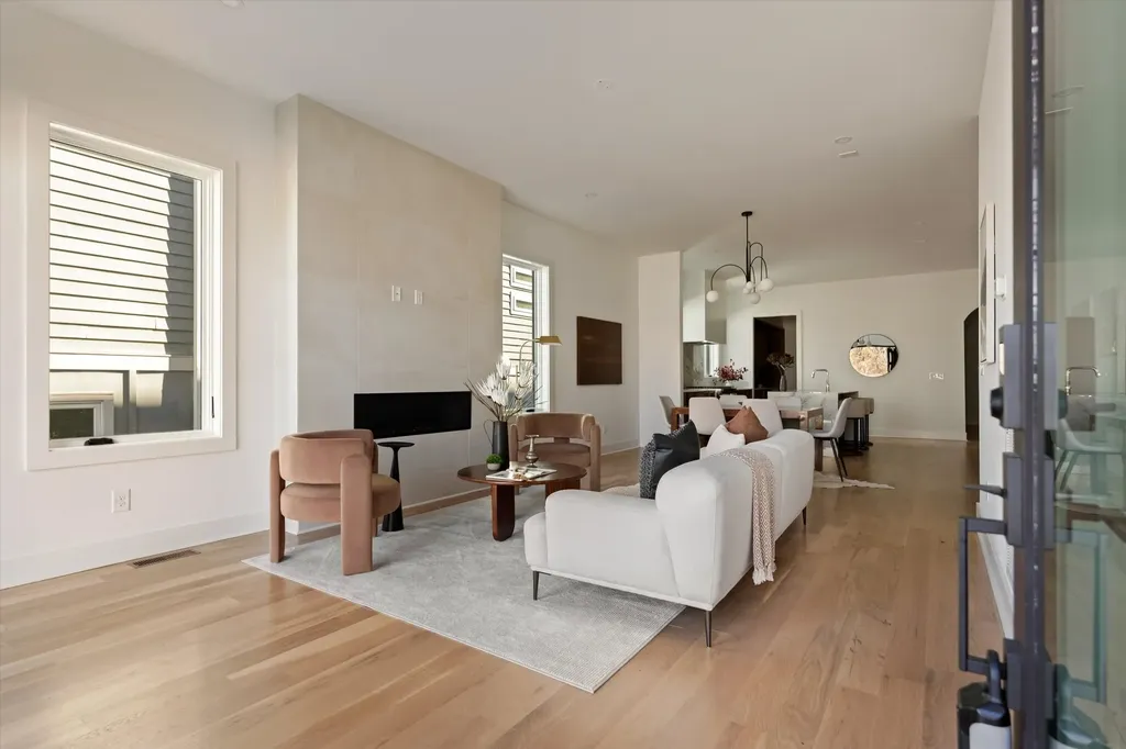 547A Moore Avenue Nashville TN 37203