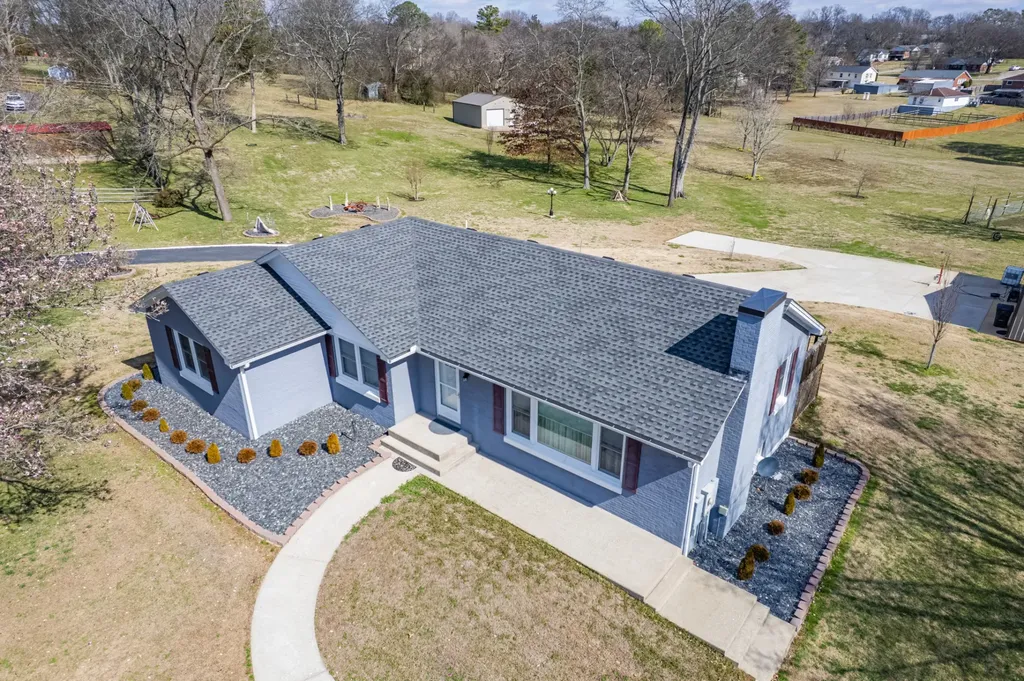 108 North Hardin Drive Columbia TN 38401