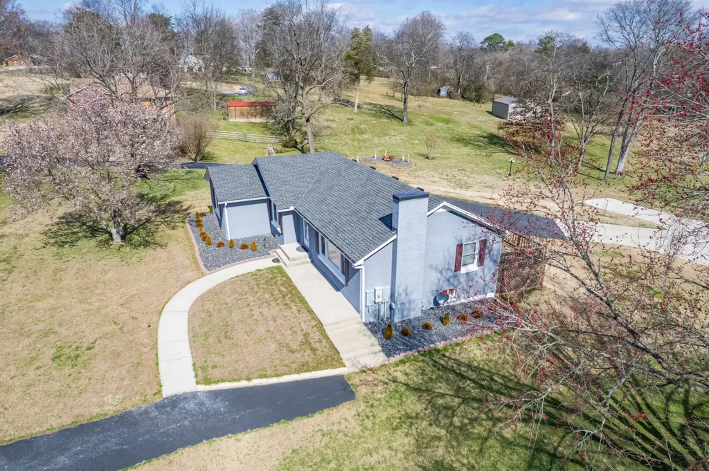 108 North Hardin Drive Columbia TN 38401