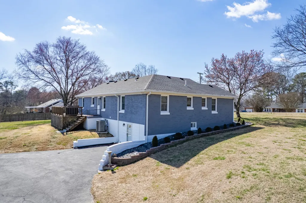 108 North Hardin Drive Columbia TN 38401