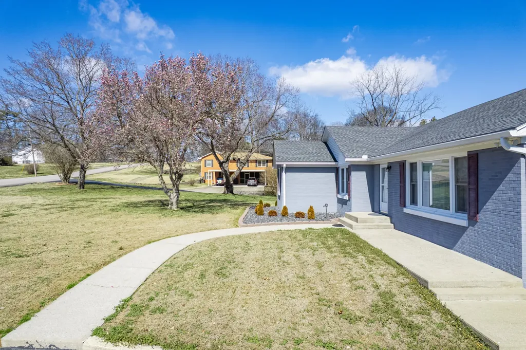108 North Hardin Drive Columbia TN 38401