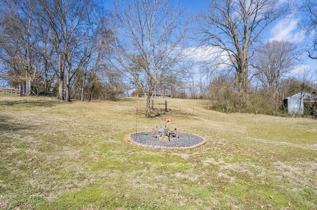 108 North Hardin Drive Columbia TN 38401