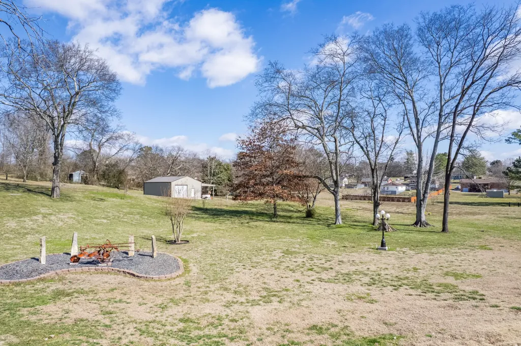 108 North Hardin Drive Columbia TN 38401