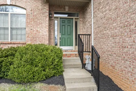 137 Clarendon Trace Clarksville TN 37043